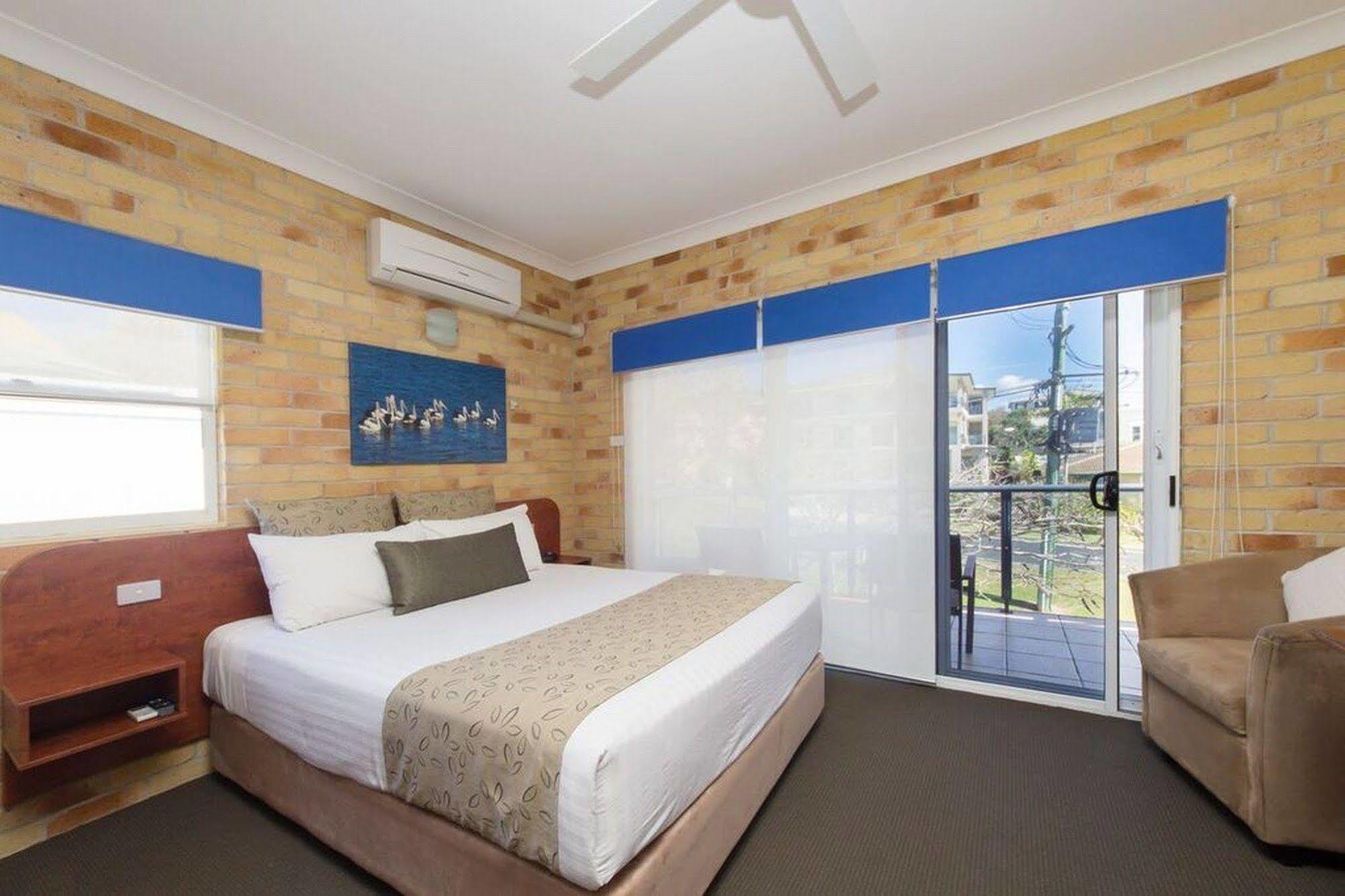 Yamba Beach Motel ภายนอก รูปภาพ