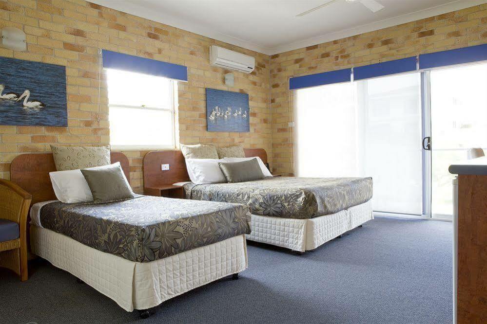 Yamba Beach Motel ภายนอก รูปภาพ