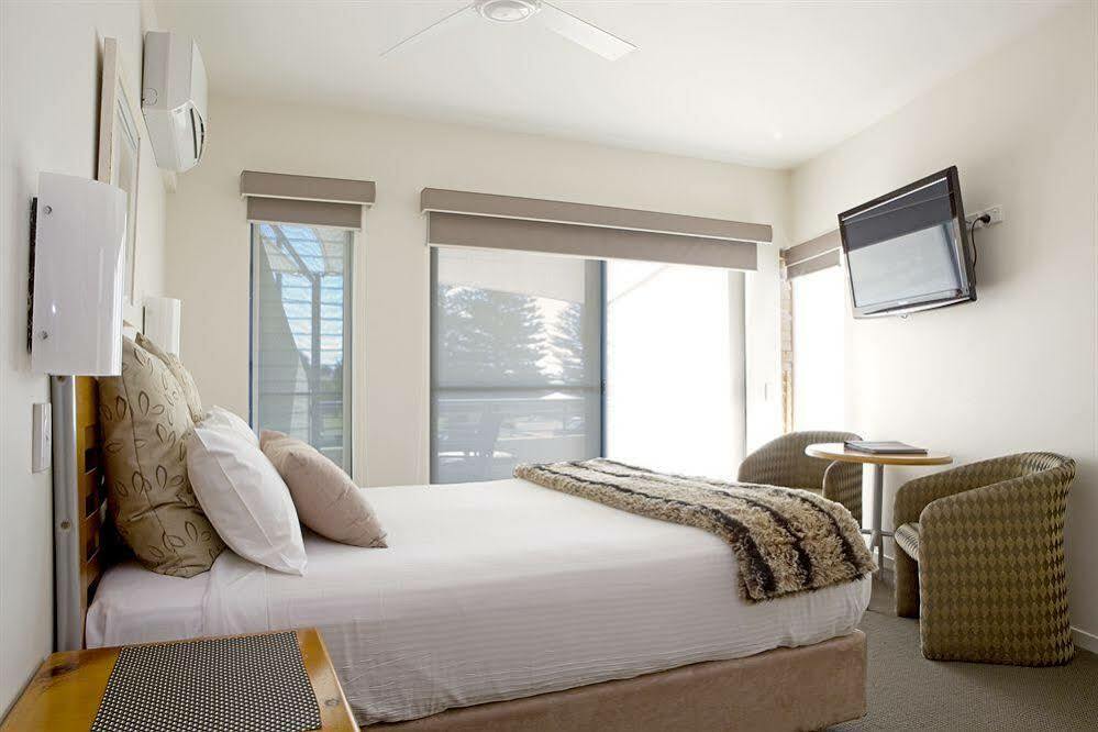 Yamba Beach Motel ภายนอก รูปภาพ